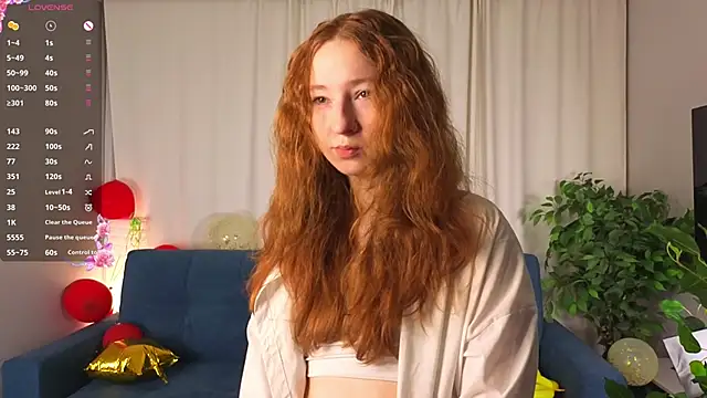 Snapshot of MaraButtrey chatting on February 2026 01:13:02 AM MaraButtrey online show from February 2026 01:13:02 AM