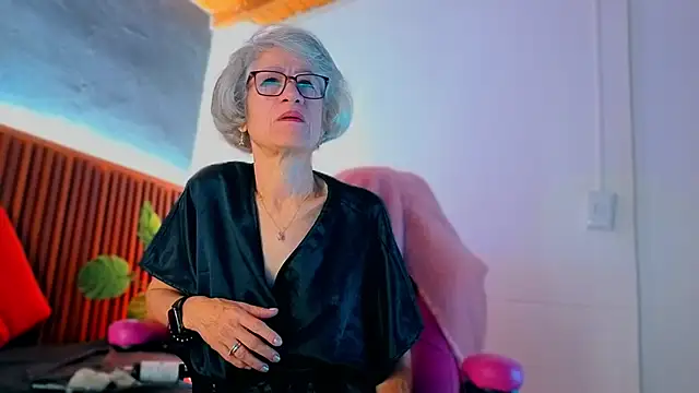 Snapshot of miss_monserrate01 chatting on February 2026 12:32:02 PM miss monserrate01 online show from February 2026 12:32:02 PM