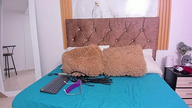 Snapshot of Candyfox2606 chatting on February 2026 11:02:02 AM Candyfox2606 online show from February 2026 11:02:02 AM