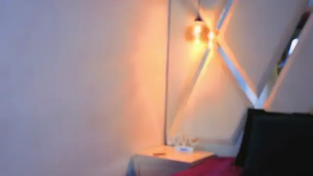 MeelFox online show from April 2026 01:03:02 PM