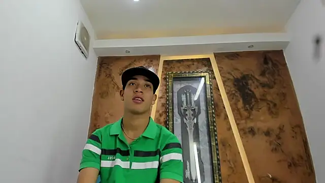 Snapshot of David_Bigcock20 chatting on February 2026 07:43:01 PM David Bigcock20 online show from February 2026 07:43:01 PM