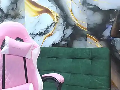 Snapshot of _weird_sativa chatting on February 2026 04:53:02 AM weird sativa online show from February 2026 04:53:02 AM