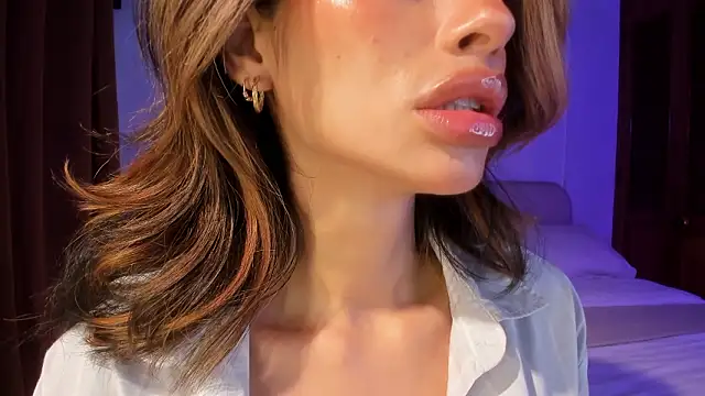 ConnieDeep online show from March 2026 09:35:01 AM