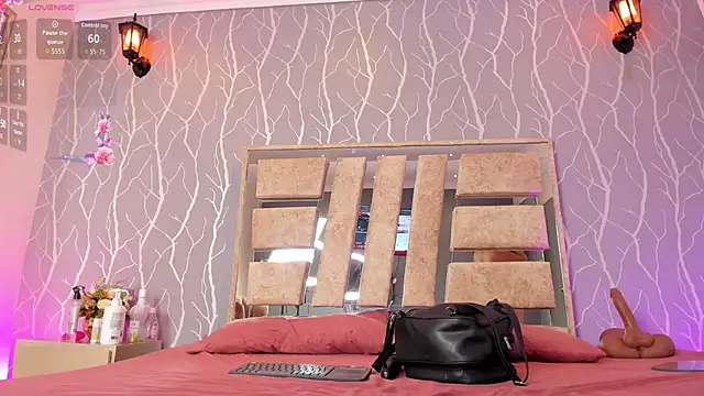 Snapshot of katherine_sophia chatting on April 2026 12:36:02 PM katherine sophia online show from April 2026 12:36:02 PM