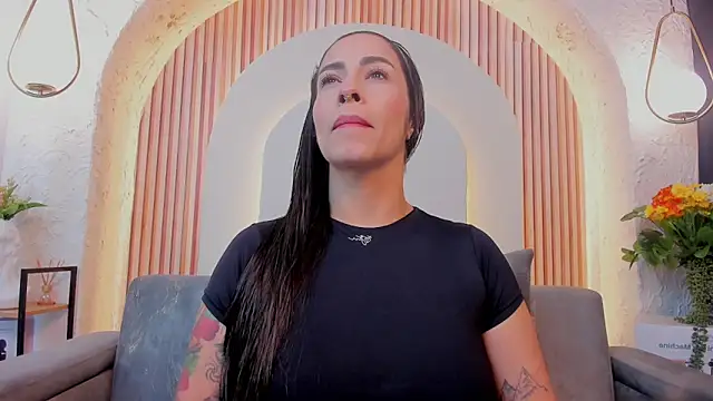 violet scott  online show from March 2026 10:21:02 AM