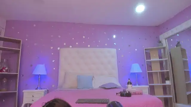 Goldentemptation  online show from March 2026 07:42:01 PM