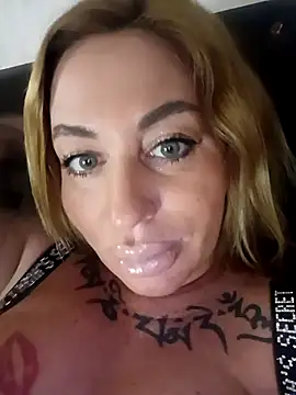 MiaMooly online show from April 2026 05:40:02 PM