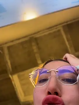 Arya    online show from April 2026 10:57:02 PM