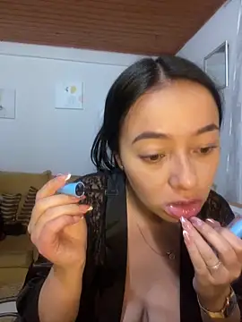 JulietaRiios online show from April 2026 11:30:02 PM