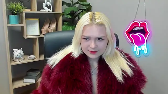 SweetLilyxo online show from April 2026 01:34:01 PM