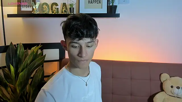 Patrick Howland  online show from April 2026 09:04:02 PM