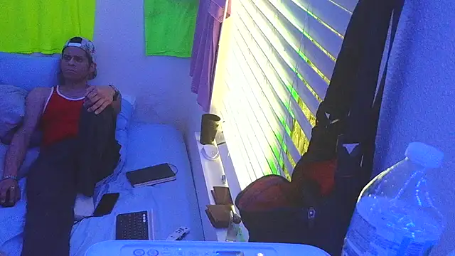 Snapshot of JokerAndyKenwood chatting on February 2026 01:54:02 PM JokerAndyKenwood online show from February 2026 01:54:02 PM