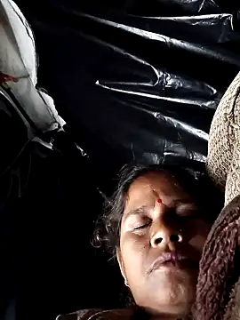 Snapshot of Hot_kiran4 chatting on February 2026 09:32:01 PM Hot kiran4 online show from February 2026 09:32:01 PM