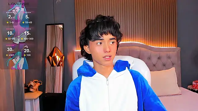 Snapshot of Noa_03 chatting on March 2026 06:23:01 PM Noa 03 online show from March 2026 06:23:01 PM
