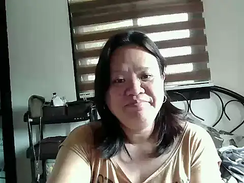 Snapshot of yummychubby29 chatting on February 2026 04:05:02 AM yummychubby29 online show from February 2026 04:05:02 AM