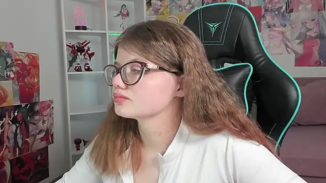 Snapshot of ChloeHalses chatting on February 2026 08:03:02 PM ChloeHalses online show from February 2026 08:03:02 PM