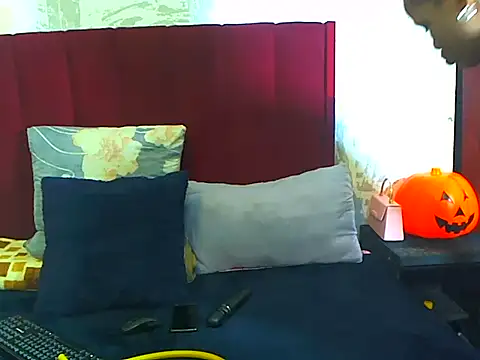 Lindabee34 online show from February 2026 12:19:02 AM