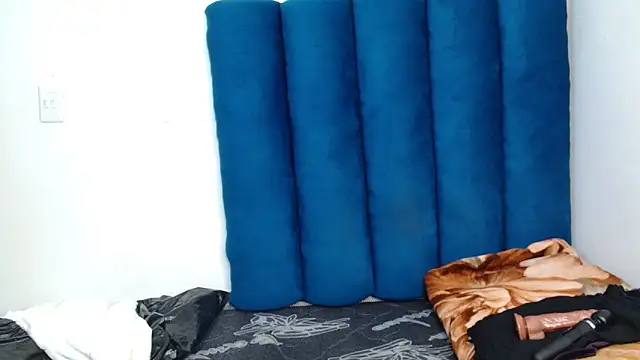 Snapshot of ForeverSexy_ chatting on April 2026 05:43:01 PM ForeverSexy online show from April 2026 05:43:01 PM