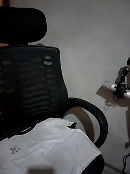 aki zz69 online show from February 2026 12:48:02 AM