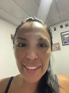 Snapshot of Emma_Sanz__ chatting on March 2026 12:12:01 PM Emma Sanz online show from March 2026 12:12:01 PM