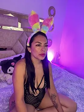 Snapshot of Emma_Sanz__ chatting on April 2026 01:11:01 PM Emma Sanz online show from April 2026 01:11:01 PM