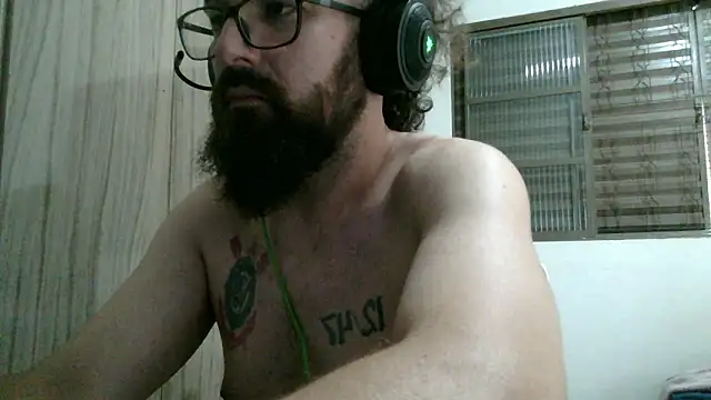 Redlovecouple online show from February 2026 03:07:01 PM