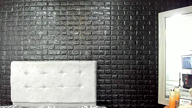 Snapshot of Calopezreal_ chatting on February 2026 01:07:01 PM Calopezreal online show from February 2026 01:07:01 PM