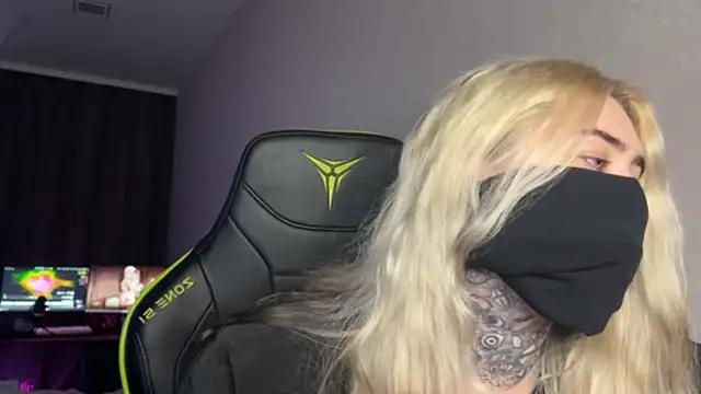 Snapshot of UnaXyling chatting on February 2026 10:08:02 AM UnaXyling online show from February 2026 10:08:02 AM