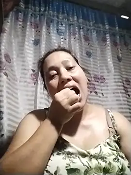 Snapshot of May_Bombs chatting on February 2026 08:13:01 AM May Bombs online show from February 2026 08:13:01 AM