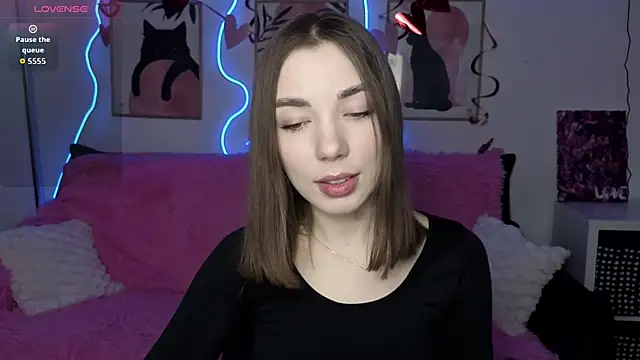 Adriennes online show from February 2026 02:47:02 PM