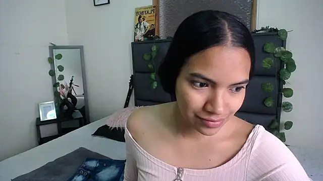 Julieta Parker online show from March 2026 12:55:01 PM