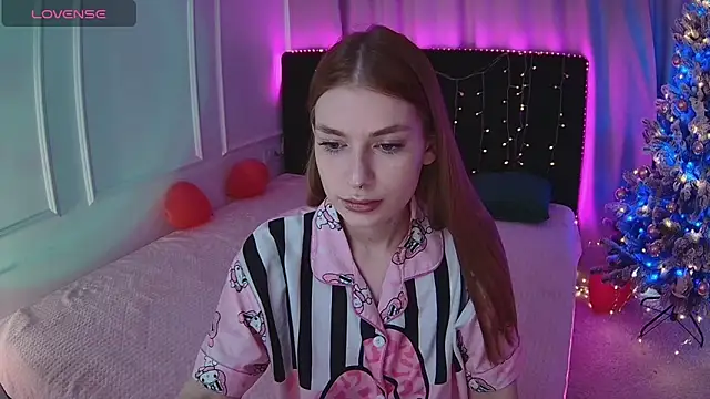 Snapshot of Alisa_Wood chatting on February 2026 03:19:02 PM Alisa Wood online show from February 2026 03:19:02 PM