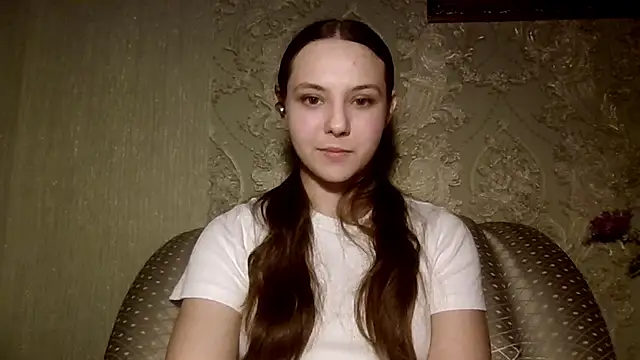 YuniNeko online show from April 2026 05:17:01 PM