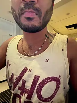 Snapshot of DaggerTie chatting on February 2026 07:54:02 PM DaggerTie online show from February 2026 07:54:02 PM