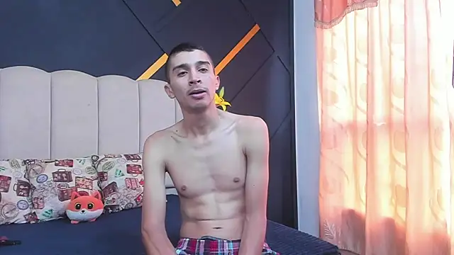 MiaANDrony online show from February 2026 12:59:02 PM