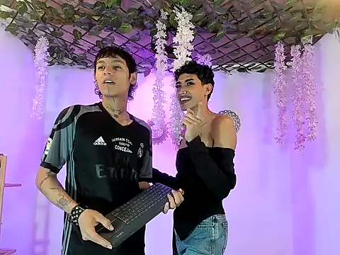 Snover hot2006 online show from March 2026 10:13:02 PM