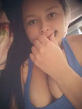 brunaahot online show from June 2026 06:10:02 PM