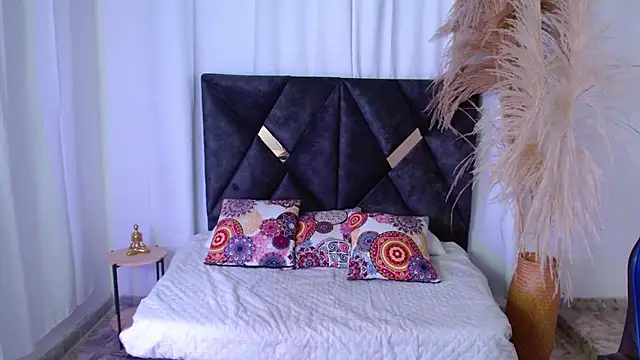 Snapshot of nikoo_18 chatting on February 2026 01:52:01 PM nikoo 18 online show from February 2026 01:52:01 PM