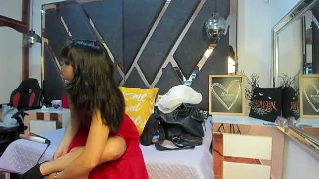 Snapshot of Maggyx chatting on February 2026 01:41:02 PM Maggyx online show from February 2026 01:41:02 PM