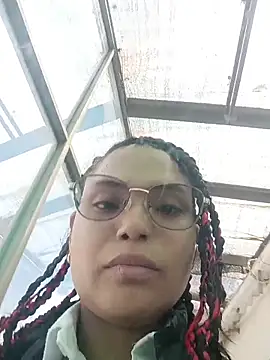 Snapshot of Maggyx chatting on February 2026 01:34:02 PM Maggyx online show from February 2026 01:34:02 PM