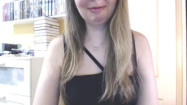 Tasiya online show from February 2026 08:06:01 PM