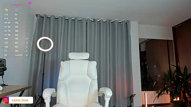 karinnixx online show from April 2026 08:51:01 PM