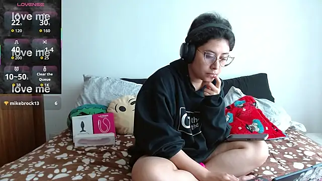 Snapshot of Juliexxxxtasy chatting on February 2026 02:02:02 PM Juliexxxxtasy online show from February 2026 02:02:02 PM