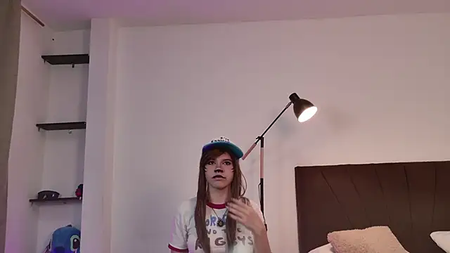 Snapshot of Raven_OA chatting on February 2026 12:26:01 PM Raven OA online show from February 2026 12:26:01 PM