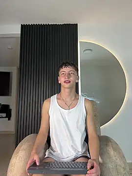 ARON LUXX online show from February 2026 03:02:02 AM