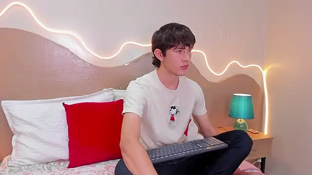 Christian Foxx online show from March 2026 06:58:01 PM