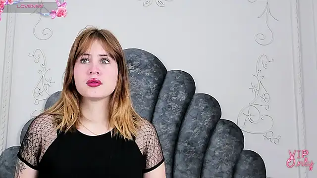 Snapshot of Amelia-Grace chatting on February 2026 03:11:02 PM Amelia-Grace online show from February 2026 03:11:02 PM