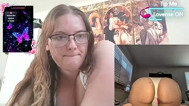 lillythotz online show from April 2026 07:15:01 PM