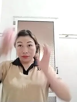 Snapshot of cong1122 chatting on February 2026 01:48:02 AM cong1122 online show from February 2026 01:48:02 AM