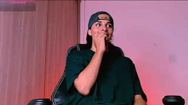 Snapshot of Dann-Winner chatting on February 2026 03:49:02 AM Dann-Winner online show from February 2026 03:49:02 AM